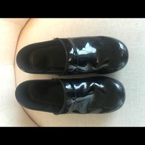 Patent leather dansko clogs